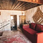 Hotell Tale Cave *