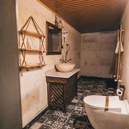 Tale Cave * Ουργκούπ