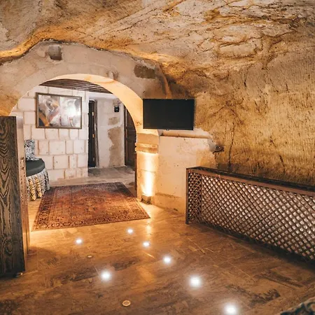 Tale Cave