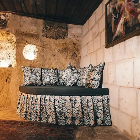 Tale Cave