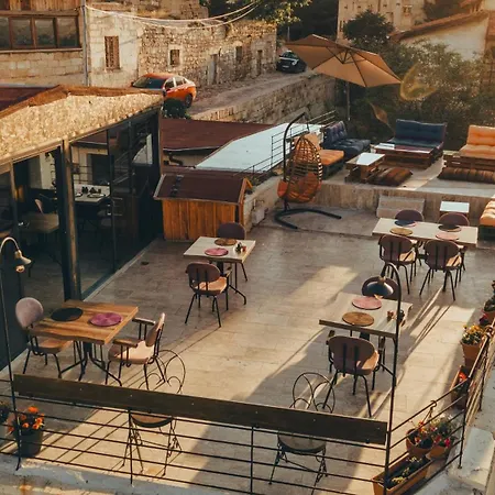 Tale Cave Hotel *
